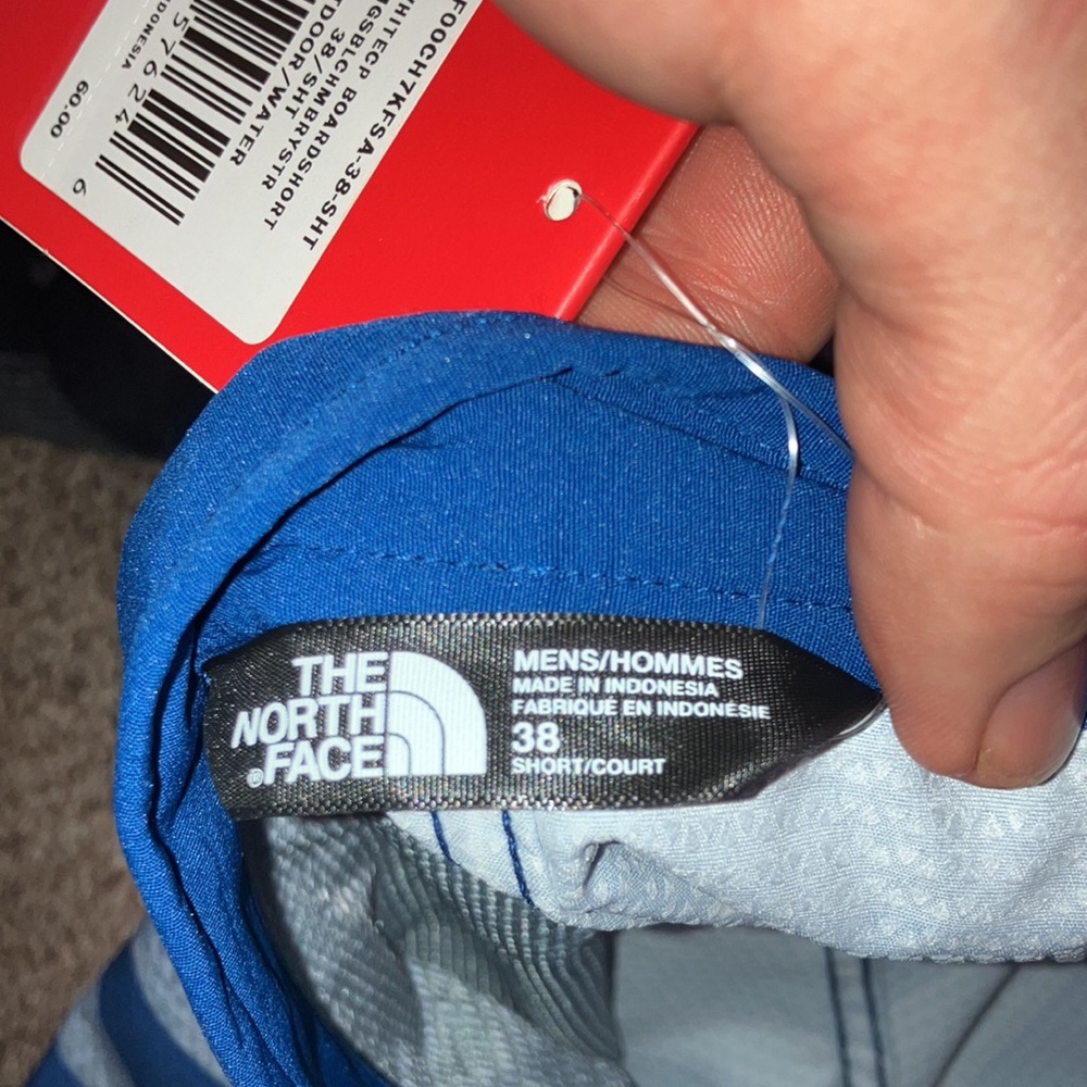 North face whitecap board shorts - Picture 7 of 7